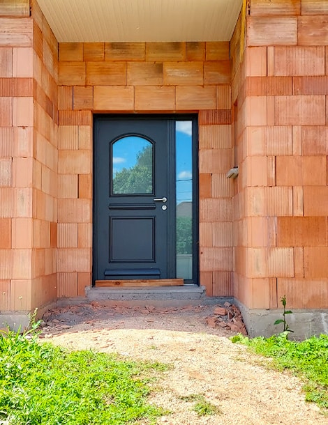 Porte sur-mesure à Stenay